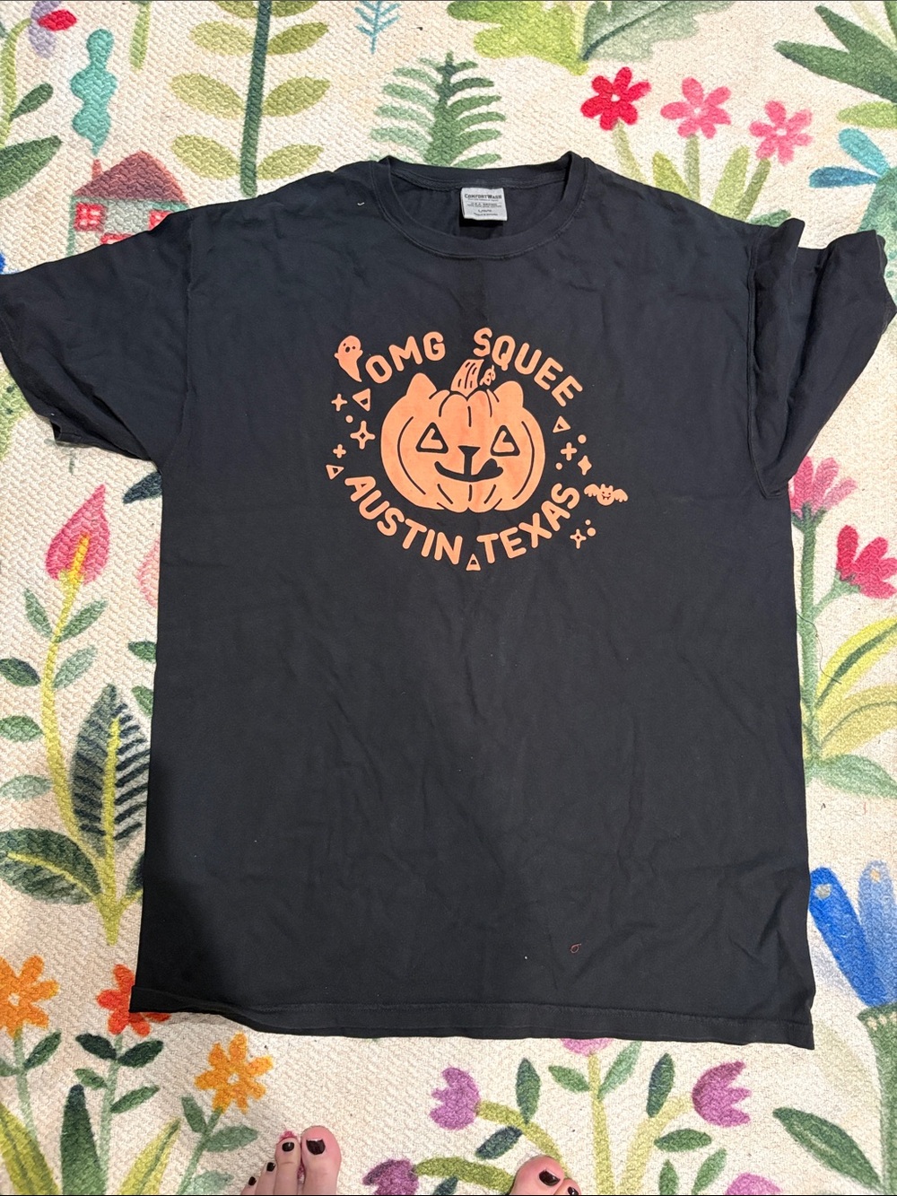 OMG Squee Austin, Texas Black Short Sleeve Graphic Tee